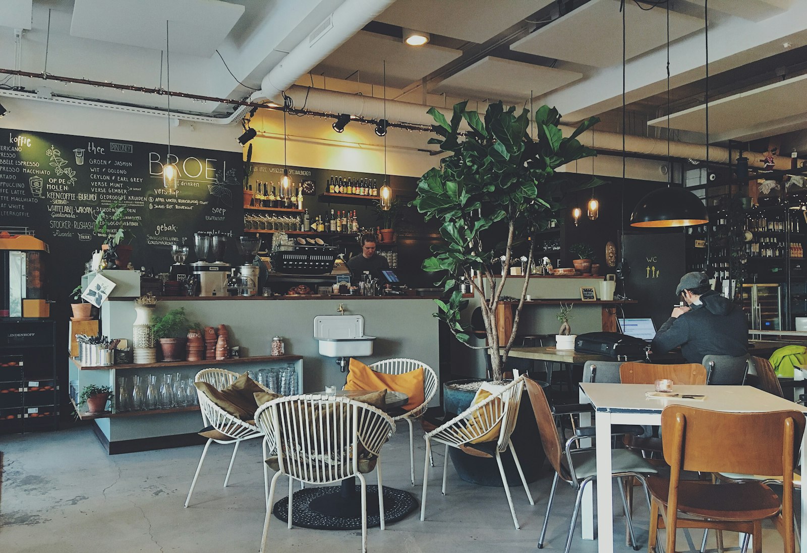 Suasana Kafe